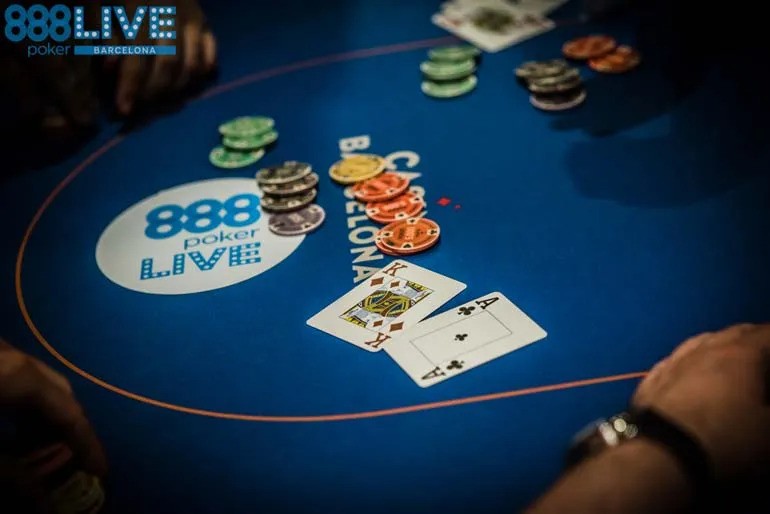 Ce este slow play în poker - Ce pericole ascunde