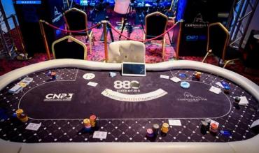 Învață cum să folosești probabilitățile în jocul de poker pentru a-ți maximiza câștigurile